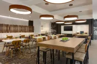 La Quinta Inn & Suites by Wyndham Santa Rosa Sonoma Hotels in Sonoma County