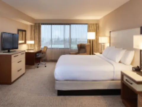 DoubleTree by Hilton Fresno Convention Center Hotels in Fresno