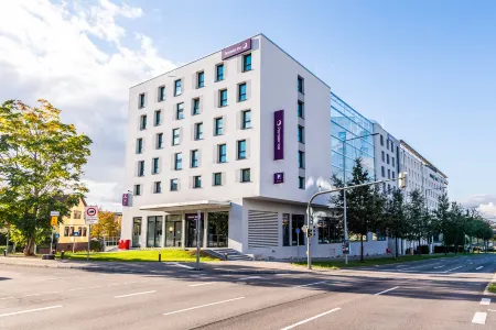 Premier Inn Stuttgart Feuerbach Отели рядом с достопримечательностью «оз. Макс-Айт»