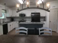 Perfect home for Baylor, Silos, and Business guests Hotels in Hewitt