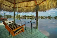 Beautiful Family Sized Condo with Private Pool and Pier