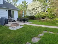 Cozy home for 10~ Privet pool, BBQ, fire pit Hotels near Community Church