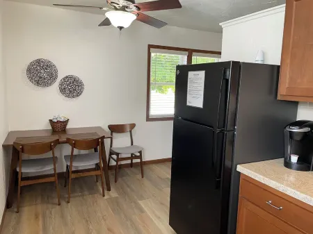 Delightful & Relaxing 2 Bedroom!