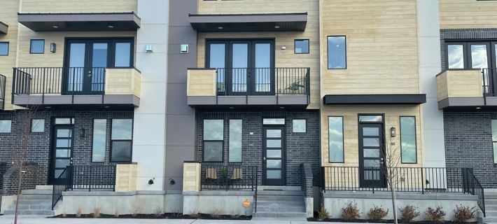 Luxury Downtown Spacious 3 bedroom New Modern Townhome Hotels in Provo