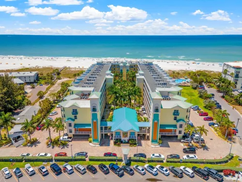 Coastal Beachfront Escape in Treasure Island!