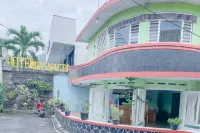 Urbanview Syariah Dasa Putra Sumedang Hotel dekat Fakultas Kesehatan Universitas Sebelas April