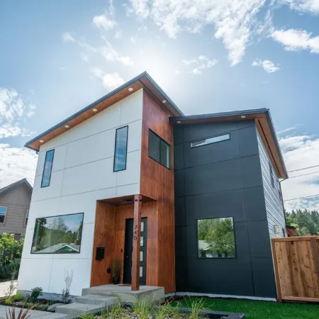Spacious Modern Escape Near UO Campus