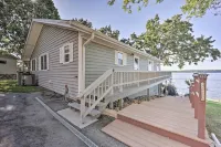 South Grand Lakefront w/ Hot Tub, Dock & Game Room