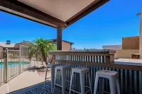 Desert Get-Away, with 2 King beds and 2 Twins!