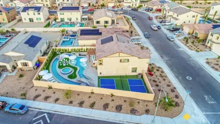 Lazy River, Pickleball, Gameroom, Fun in the desert!