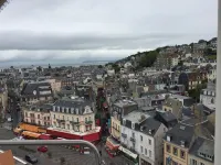 Charming Valentine fisherman's cottage, town center, close to train station and beach