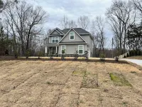 New! Charming New Modern 4/2.5 Home in Clemson SC - Just 5 minutes to Clemson U