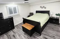 1 Bdrm Modern Oasis Near Everything.