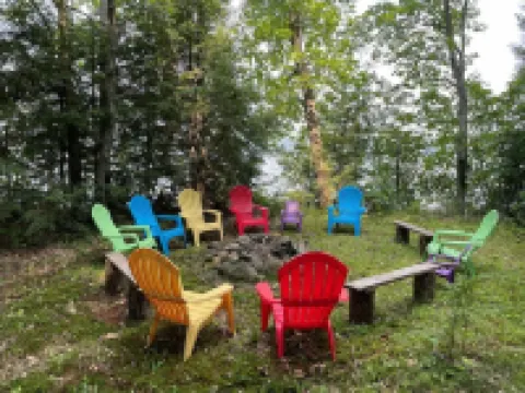 Renovated House on Fence Lake for Families, Sunset View, Boat Dock, Snomo Access