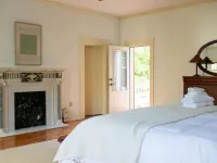 Lovely 4 bedroom rental with spacious master suite Hotels in Scranton