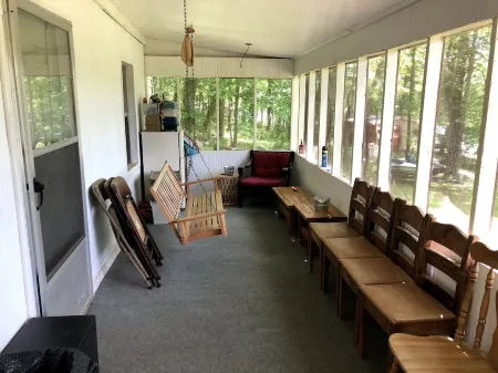 Cottage on the Coosa! Lake Logan Martin! Отели в г. Сент-Клэр