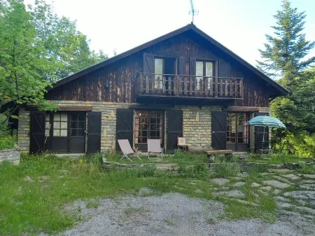 Chalet on the slopes Отели рядом с достопримечательностью «Коль д'Ало»