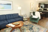 Lux 2 Bedroom 2.5 Bath / Dog Friendly 511A