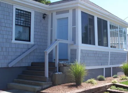 Easton's Beach House: Fall Weekends, Cozy Firepit, Steps to the Beach! Отели рядом с достопримечательностью «Терд Бич»