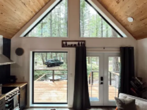 Among the Trees in Ashford, WA - Minutes to Paradise Mt. Rainier entrance 阿什福德酒店