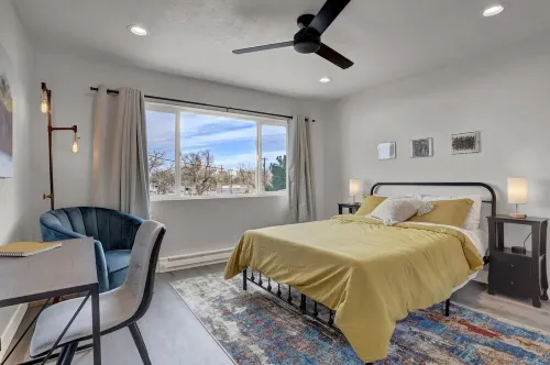 Brand New Luxury 1-Bedroom Minutes from Downtown & Hiking