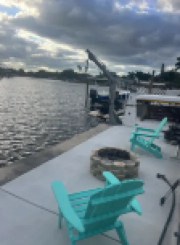 Paradise!Canal-River front heated pool house with Gulf ofMexico access.Remodeled