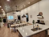 Family Friendly, Foosball, Sleeps 16, Fire Pit