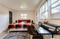 Fir-Grove Retreat-Stylish Home in Tranquil Setting