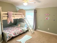 Huge waterfront lake house on Manitou- perfect year round retreat, sleeps 10