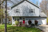 Wholesome Lakefront Home! - Close to Kalahari-Camelback Sleeps 12