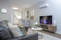 Delaney House w Private Backyard