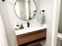 Newly Renovated, AC, Walkable, Central Downtown Bothell ボセルのホテル