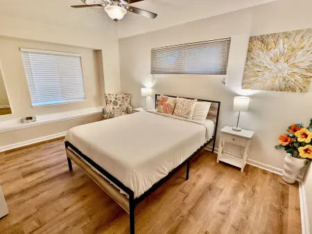 ✨ *NEW* Peaceful Modern Retreat w/ BBQ 🍗 Pool 🌊 Foosball ⚽️