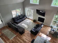 Your Perfect Lake Cumberland Getaway Awaits! Minutes from Lake Access Point.