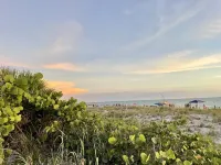 Private Luxury renovated pool house 1.5 miles to Manasota Beach.