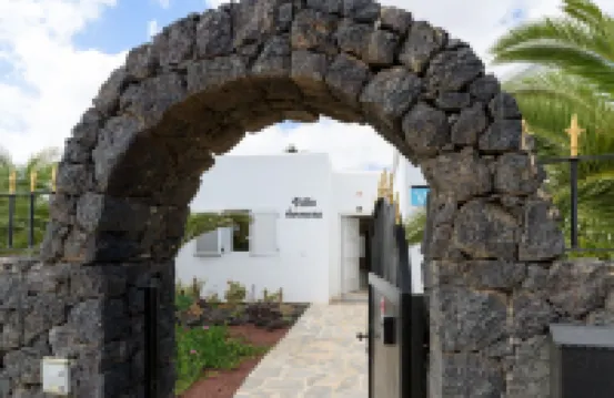 Private villa with pool and whirlpool in a quiet location