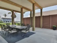 No Agenda!  Beautiful bay views. It's time to relax and have fun. Hotels in Seabrook