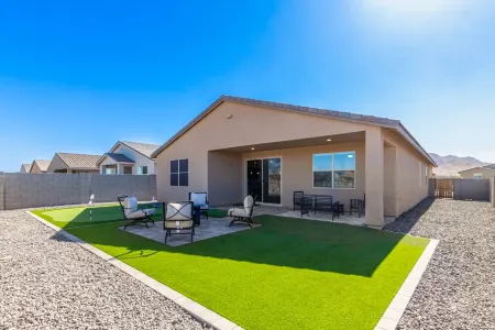 Queen Creek Putting Green & More