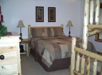 White River Get Away Cabin (Norfork) - River frontage - Open all Year