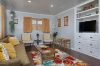 RT 66 mid-Century home with hip-retro vibes.