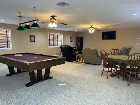 Hampton House Homosassa 5BR Waterfront Estate Отели рядом с достопримечательностью «Get Up and Go Kayaking - The Chaz»