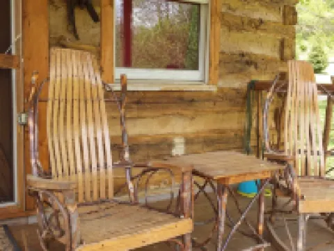 Glory Days Riverfront 1800s log cabin near Gem mines Hotels in Cowee