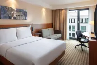 Hampton by Hilton Berlin City West Hotels in der Nähe von Sowjetisches Ehrenmal Staaken