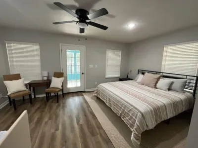 HOT TUB - The Lodge - 4 bedroom home at Table Rock Lake - 2 blocks from water