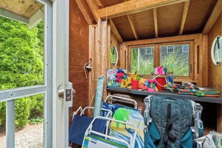 Family Friendly 2BR Home · Walk to Beach + Downtown Rockport · KING Bed Отели рядом с достопримечательностью «Motif #1»