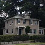 JACARANDA.  A comfortable, secure two-story colonial.  Whole house. 米爾頓住宿飯店