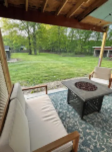 Tiny House + workspace + acreage + near lake