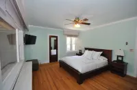 Large & Private House with Hot Tub, Pool Table, WiFi near downtown Ogden