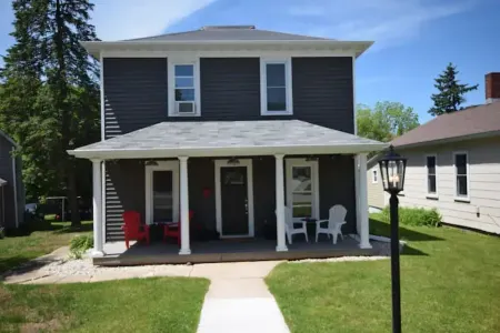 3BR Newly Renovated House in the heart of Sturgeon Bay