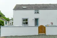 Preseli Cottage, Wynd Hill Hideaway - Walk to Coast Path, Beach and Pub!